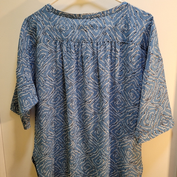 Loft pattern top - Picture 2 of 3